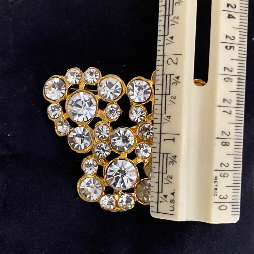 Elegant Gold and Silver Crystal Brooch - Picture 4 of 4